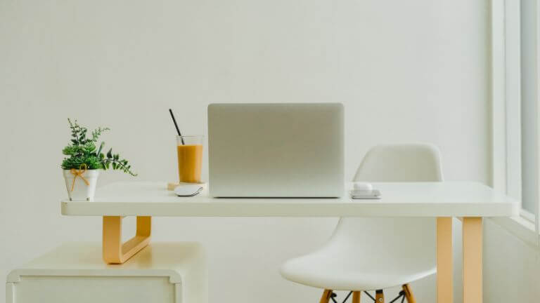 home office jak rozwijać się siedząc w domu