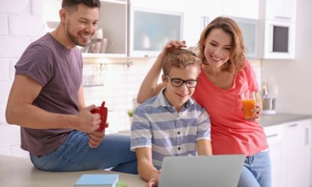 Jak zarabiać w młodym wieku przez Internet w 2024?